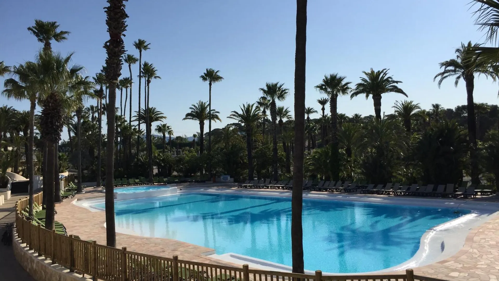 Camping Resort La Baume La Palmeraie Fréjus